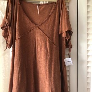 Free people shirt, NWT, sz small , copper color